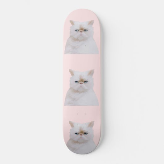 Cute Angry Fluffy Pink White Kitty Cat Portret Persoonlijk Skateboard (Voorkant)