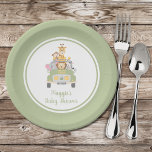 Cute Animal Safari Baby shower Papieren Bordje<br><div class="desc">Het groene baby shower van het leger,  genderneutraal bord,  bevat een schattige illustratie van babydieren (leeuw,  olifant,  zebra,  aap en giraffe) die in een safari-auto en de naam van de moeder en "Baby shower" in het coördineren van het groene script van het leger belandden. Ideaal voor een baby shower.</div>
