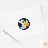 Cute animated Ghost met pompoen Ronde Sticker (Envelop)