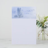 Cute Arctic Fox op Snowy Winter Background Briefpapier (Staand voorkant)