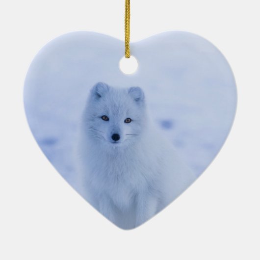Cute Arctic Fox op Snowy Winter Background Keramisch Ornament (Achterkant)