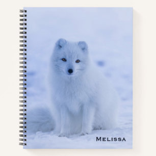 Cute Arctic Fox op Snowy Winter Background Notitieboek
