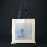 Cute Arctic Fox op Snowy Winter Background Tote Bag<br><div class="desc">Canvas tas met een foto van een witte poolvos. Een wintery sneeuwlandschap omringt dit heerlijke schepsel.</div>