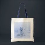 Cute Arctic Fox op Snowy Winter Background Tote Bag<br><div class="desc">Canvas tas met een foto van een witte poolvos. Een wintery sneeuwlandschap omringt dit heerlijke schepsel.</div>