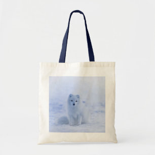 Cute Arctic Fox op Snowy Winter Background Tote Bag