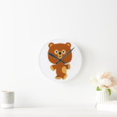 Cute Assertive Cartoon Bear Wall Clock Ronde Klok (Huis)