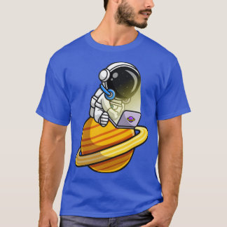 Cute Astronaut die laptop speelt op de Cartoon van T-shirt