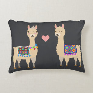 Cute Aztec Alpacas in Love Initiaal & Name Accent Kussen