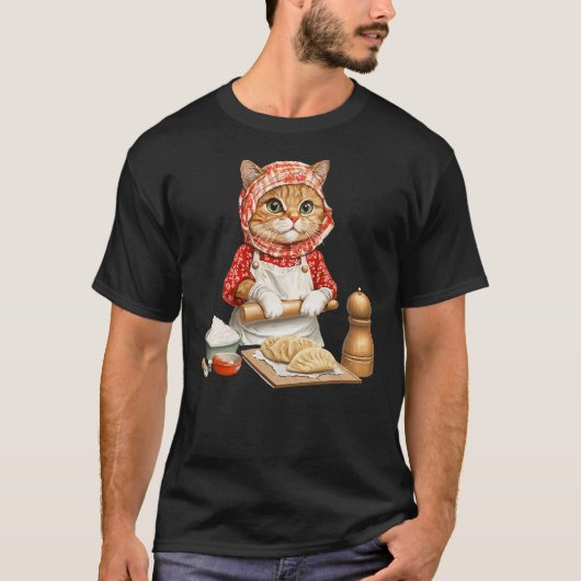 Cute Babushka Cat Making Pierogi Polish For Food L T-shirt (Voorkant)