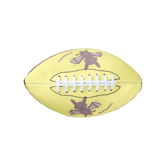 Cute baby bat vliegende cartoon illustratie american football (Voorkant)