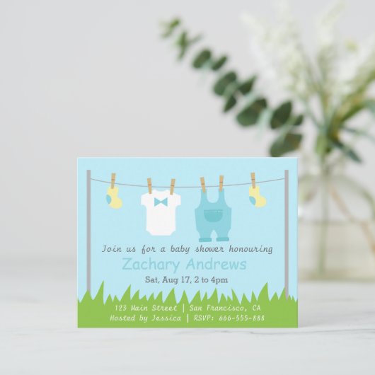 Cute Baby Boy Shower met babykleding Kaart (Staand voorkant)
