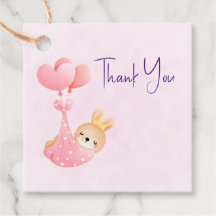 Cute Baby Bunny in een hartenbak