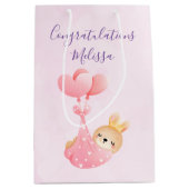 Cute Baby Bunny in een hartenbak Medium Cadeauzakje (Voorkant)