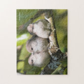 Cute Baby Bushtit Songbird in de perenboom Legpuzzel (Verticaal)