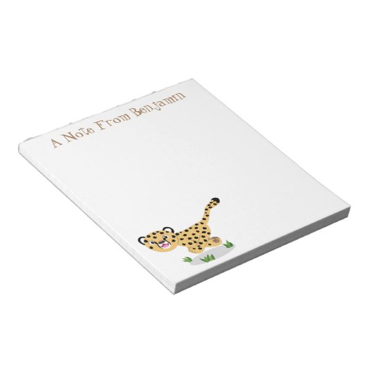 Cute baby cheetah draaiende cartoon illustratie notitieblok (Schuin)