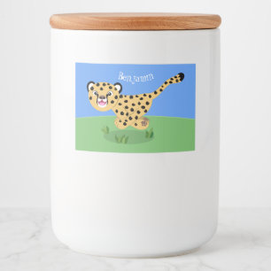 Cute baby cheetah draaiende cartoon illustratie voedselcontainer etiket