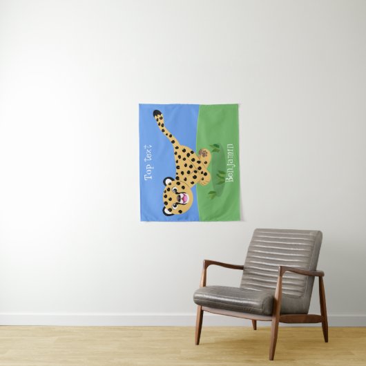Cute baby cheetah draaiende cartoon illustratie wandkleed (In situ)
