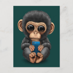 Cute Baby Chimpansee die een Blauwgroen mobiele te Briefkaart
