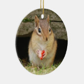 Cute Baby Chipmunk met aardbei Keramisch Ornament (Rechts)