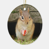 Cute Baby Chipmunk met aardbei Keramisch Ornament (Links)