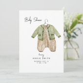 Cute Baby Clothes Green en Tan Shower Invitation Kaart (Staand voorkant)