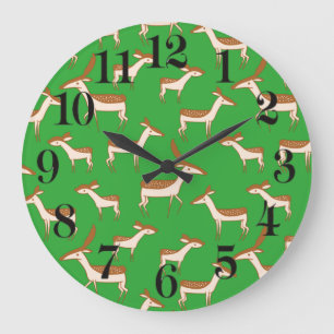 Cute Baby Deer and Family on Light Green Grote Klok