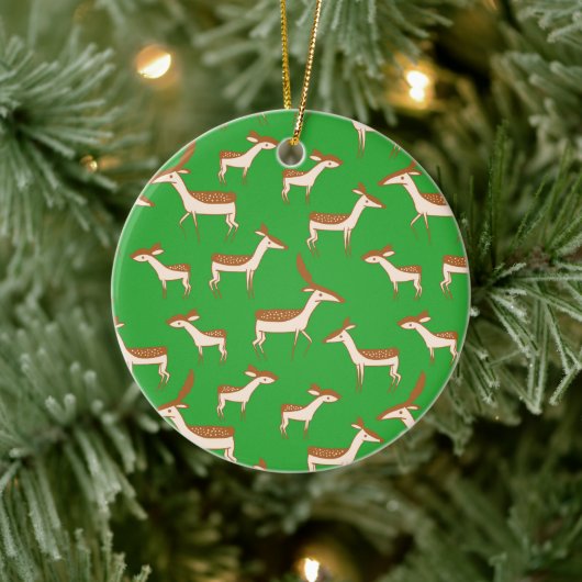 Cute Baby Deer and Family on Light Green Keramisch Ornament (Boom)