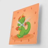 Cute Baby Dragon Holding Cup on Orange Vierkante Klok (Hoek)