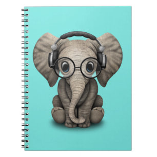Cute Baby Elephant Dj met hoofdtelefoon en glas Notitieboek