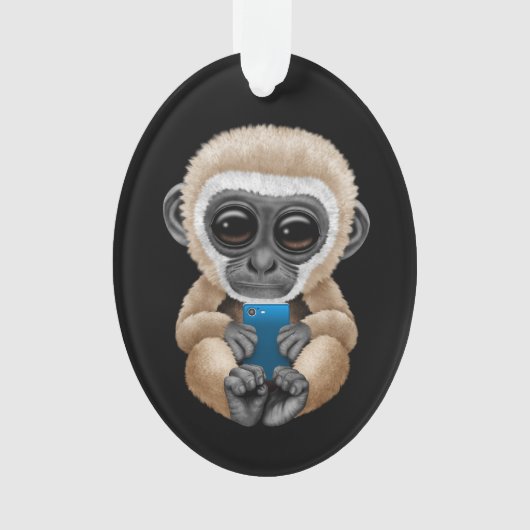 Cute Baby Gibbon Holding Cell Phone Black Ornament (voorkant)