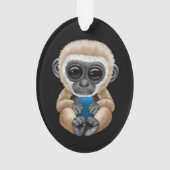Cute Baby Gibbon Holding Cell Phone Black Ornament (achterkant)