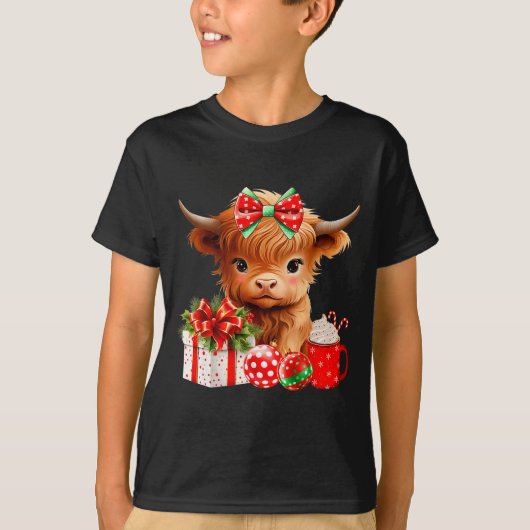Cute Baby Highland Cow Merry Christmas Farmer Cow T-shirt (Voorkant)