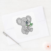 Cute Baby Koala met eucalyptusbladeren Vierkante Sticker (Envelop)