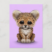 Cute Baby Leopard Cub op Paars  Briefkaart (Voorkant)