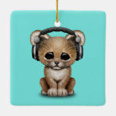 Cute Baby Lion met hoofdtelefoon Keramisch Ornament (Achterkant)