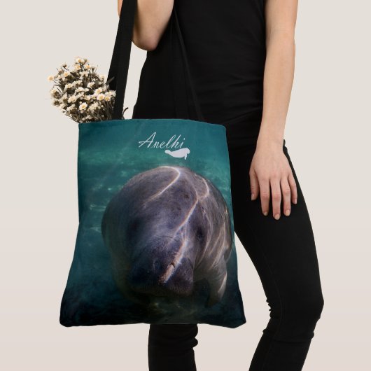 Cute baby manatee over de canvas tas (Dichtbij)