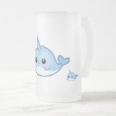 Cute baby narwhal matglas bierpul (Voorkant rechts)