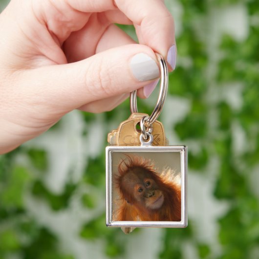 Cute Baby Orangutan Sleutelhanger (Hand)