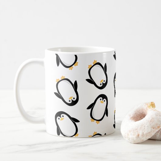 Cute Baby Penguins Iced Tea of Coffee Koffiemok (Met donut)