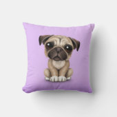 Cute Baby Pug Puppy Dog op Paars Kussen (Voorkant)