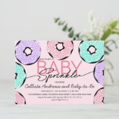 Cute Baby Sprinkle Roze Groene Paarse Donuts Showe Kaart (Staand voorkant)