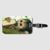 Cute Baby Squirrel Monkey die een Wafer Biscuit ee Bagagelabel (Voorkant (horizontaal))