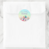 Cute Baby Unicorn en Hearts op regenboog Ronde Sticker (Tas)