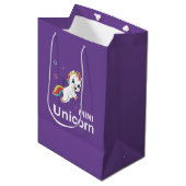 Cute baby unicorn Modern Medium Cadeauzakje (Voorkant Gekanteld)