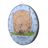 Cute baby wombat cartoon illustratie dartbord (Voorkant Rechts)
