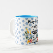 Cute Baby Zebra Flower Wreath Custom Baby Boy Name Tweekleurige Koffiemok (Voorkant links)