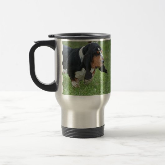 Cute Basset Hound Reisbeker (Links)