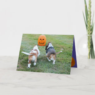 Cute Basset Hounds op Funny Halloween Card Kaart