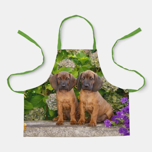 Cute Bavarian Mountain Hound Puppies met bloemen Schort (Voorkant)