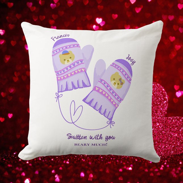 Cute Bear Mittens Personalized Lovers Throw Pillow Kussen ((Front) Cute Mittens Personalized Pillow. Perfect for your loved one as gift for Valentine’s Day!)